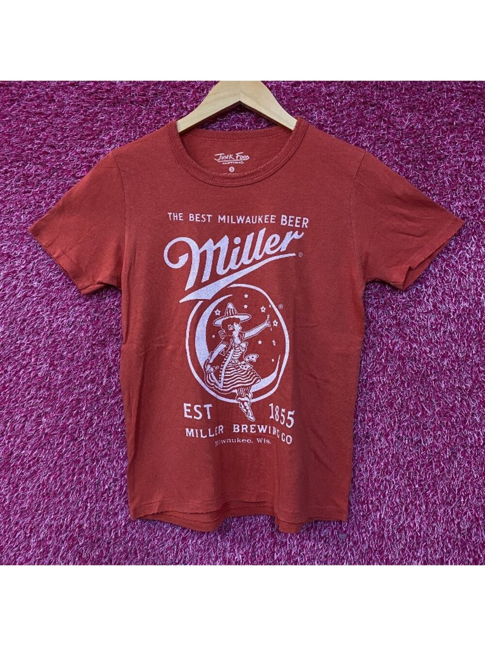 Junk Food Clothing Women's Miller The Best Milwaukee Beer Original Tee Small
